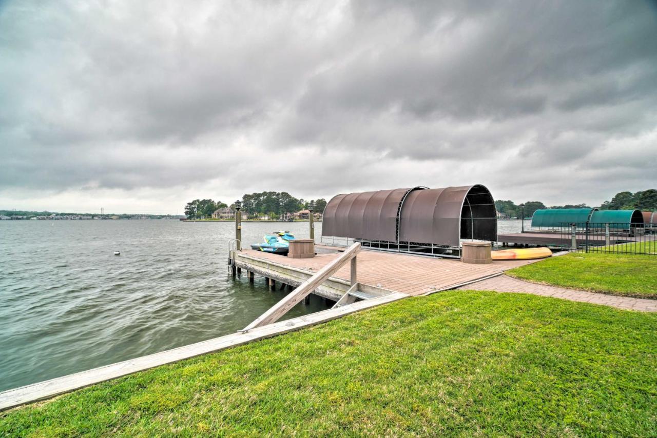 Lavish Lakefront House With Pool Table And Patio! Villa Montgomery Exterior foto